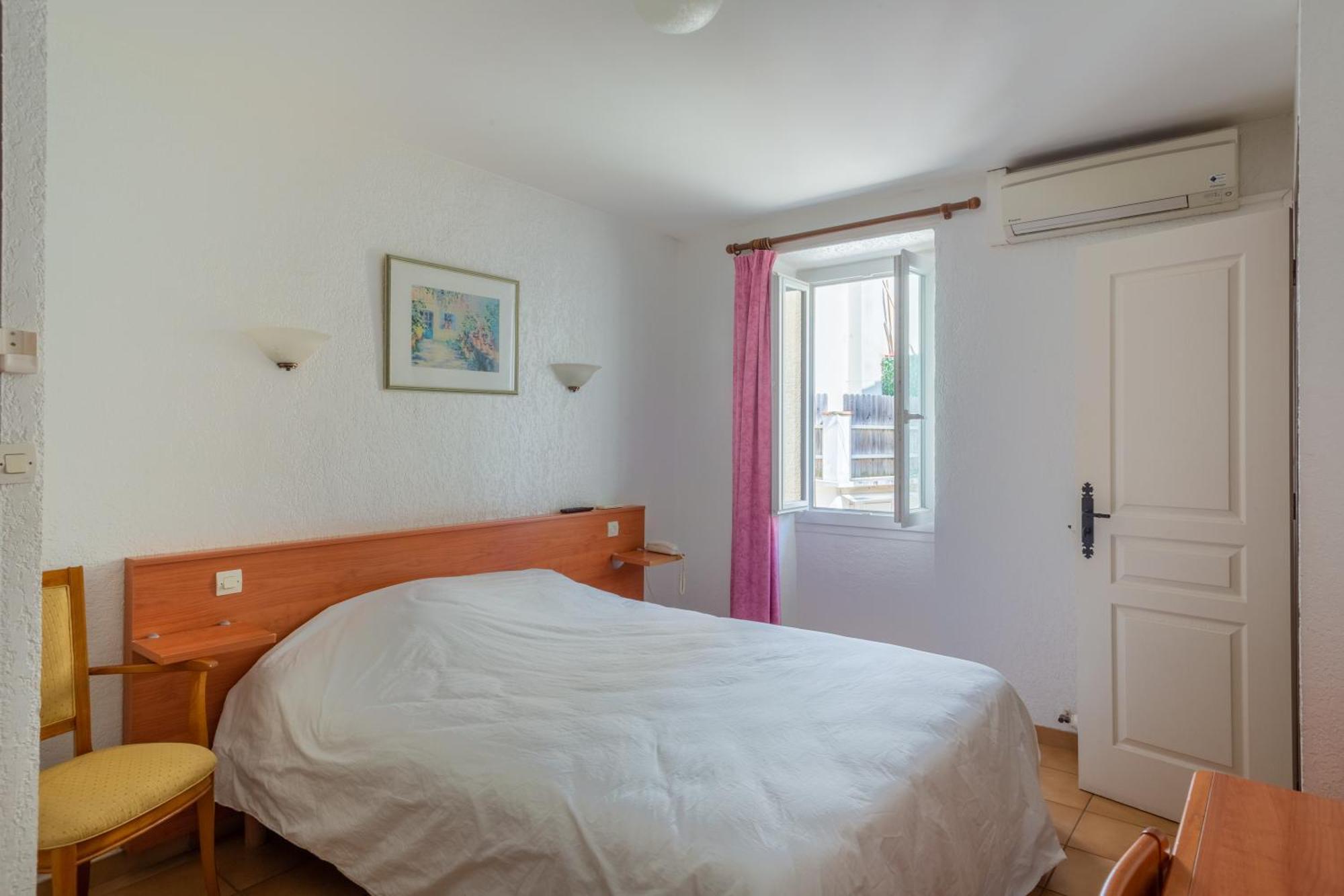 Logis Hotel Beausejour Berre-les-Alpes Ngoại thất bức ảnh